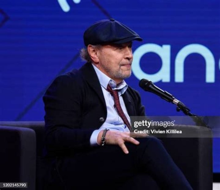 Billy Crystal sits down in Auckland Review KUWNZKUWNZ New Zealand