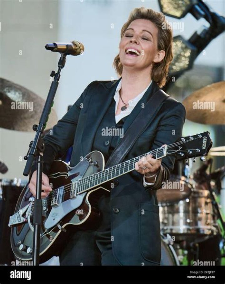 Brandi Carlile Performs 'Right on Time' at 2022 Grammy Awards