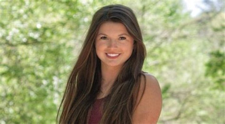 Hannah Barron's biography age, height, parents, husband, net worth