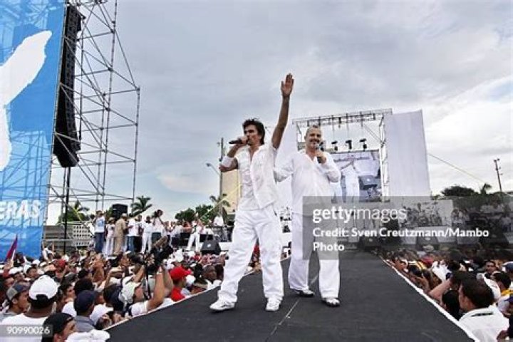 Juanes performing at a peace concert