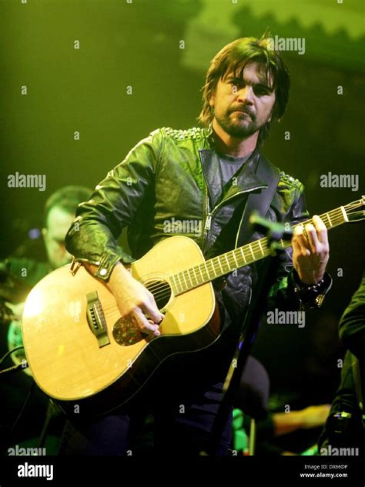 Juanes performing live