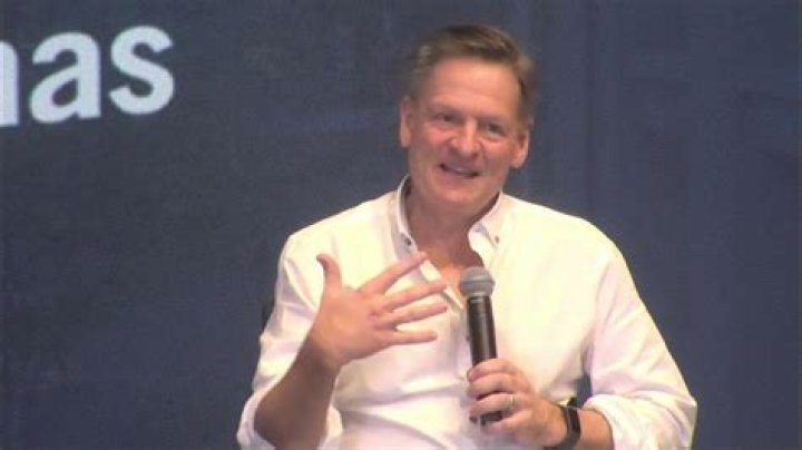 michael lewis financial journalist