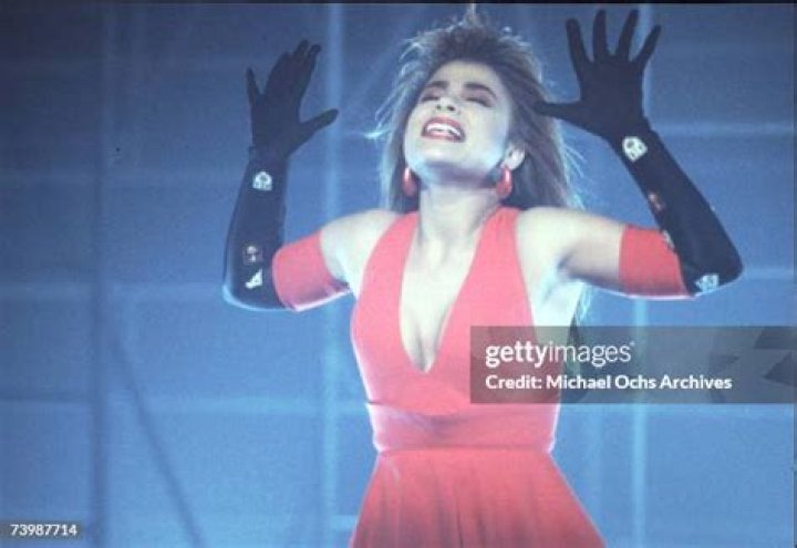 Paula Abdul dances her way into drama, is she joining the Real