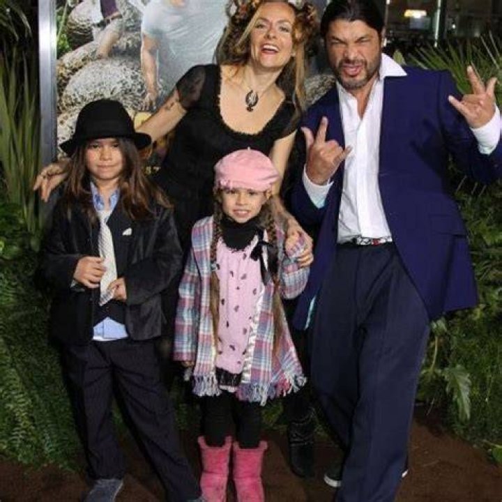 robert trujillo family