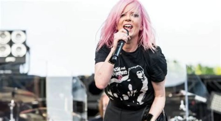shirley manson net worth